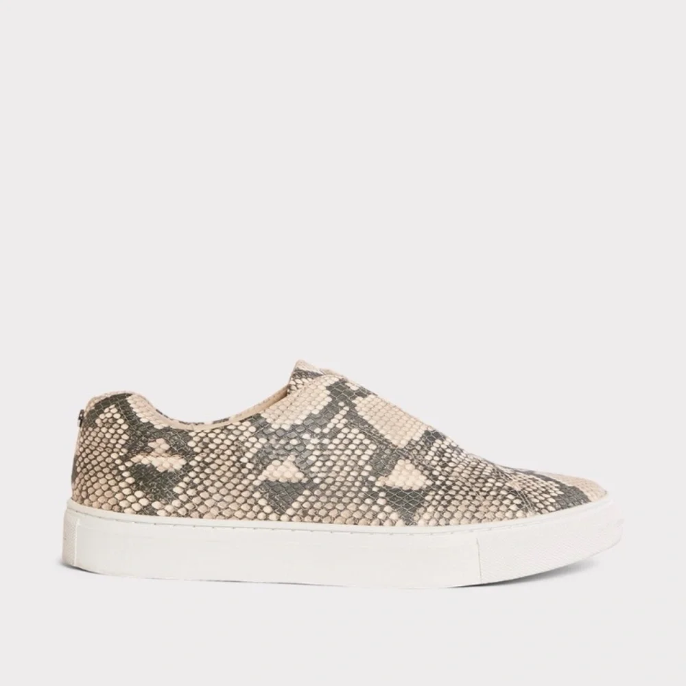 J.Slides NYC Women’s Size 9 Luv Snake Sneaker
